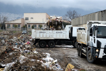 Osmangazi’de 20 kamyon çöp ve moloz toplandı