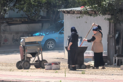 İnegöl'de bir çocuk elini salça makinesine kaptırdı