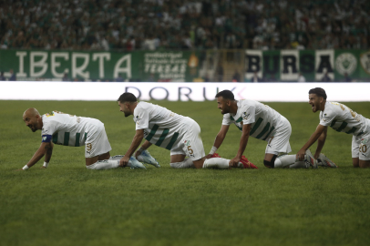 Bursaspor, iç sahada 3 gollü galibiyetle başlangıç yaptı