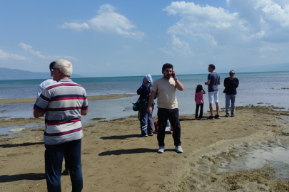 İznik'te botla açılıp sürüklenen çocuklar kurtarıldı