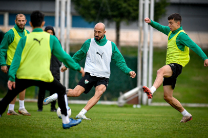 Bursaspor, Karşıyaka maçı hazırlıklarına devam etti