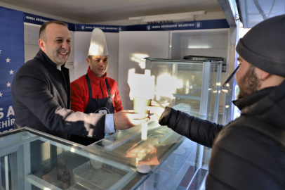 Büyükşehir Belediyesi'nden öğrencilere çorba ikramı