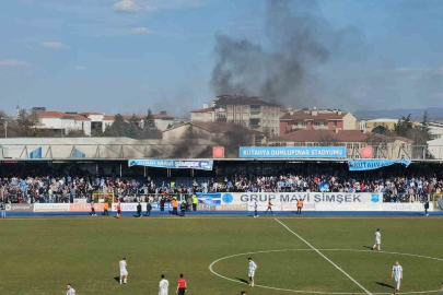 Bursaspor-Kütahyaspor maçında yangın paniği